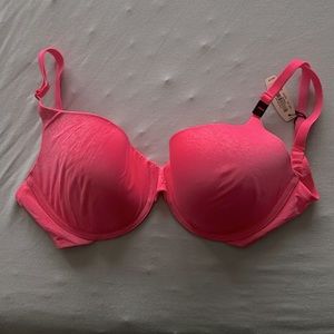 Victoria’s Secret Semi-Demi 34DD pink bra